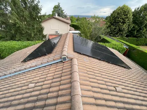Installation panneaux photovoltaïque à St-Alban-de-Roche (38)