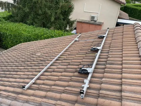 Installation panneaux photovoltaïque à St-Alban-de-Roche (38)