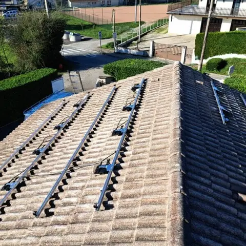 Installation d’une centrale photovoltaïque à Meyrieu Les Etangs