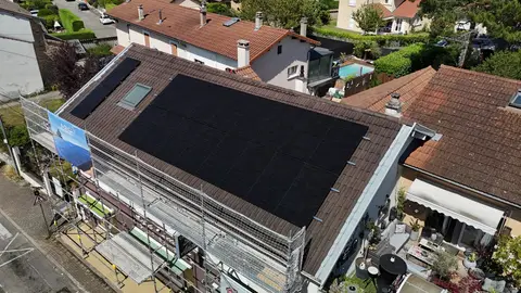 Installation photovoltaïque pour un professionnel à Nivolas-Vermelle (38)
