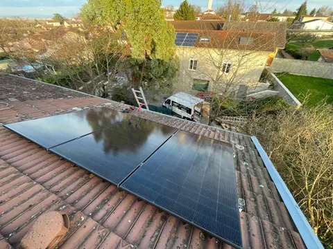 Installation Solaire à Jons (69) : Une Centrale de 3 kWc en Autoconsommation