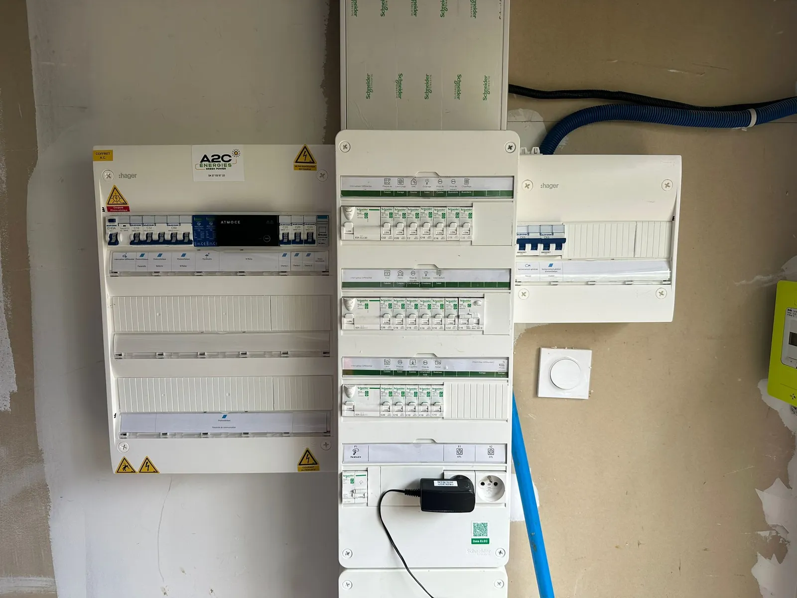 Installation solaire 4,5 kWc à Roche par A2C Énergies.