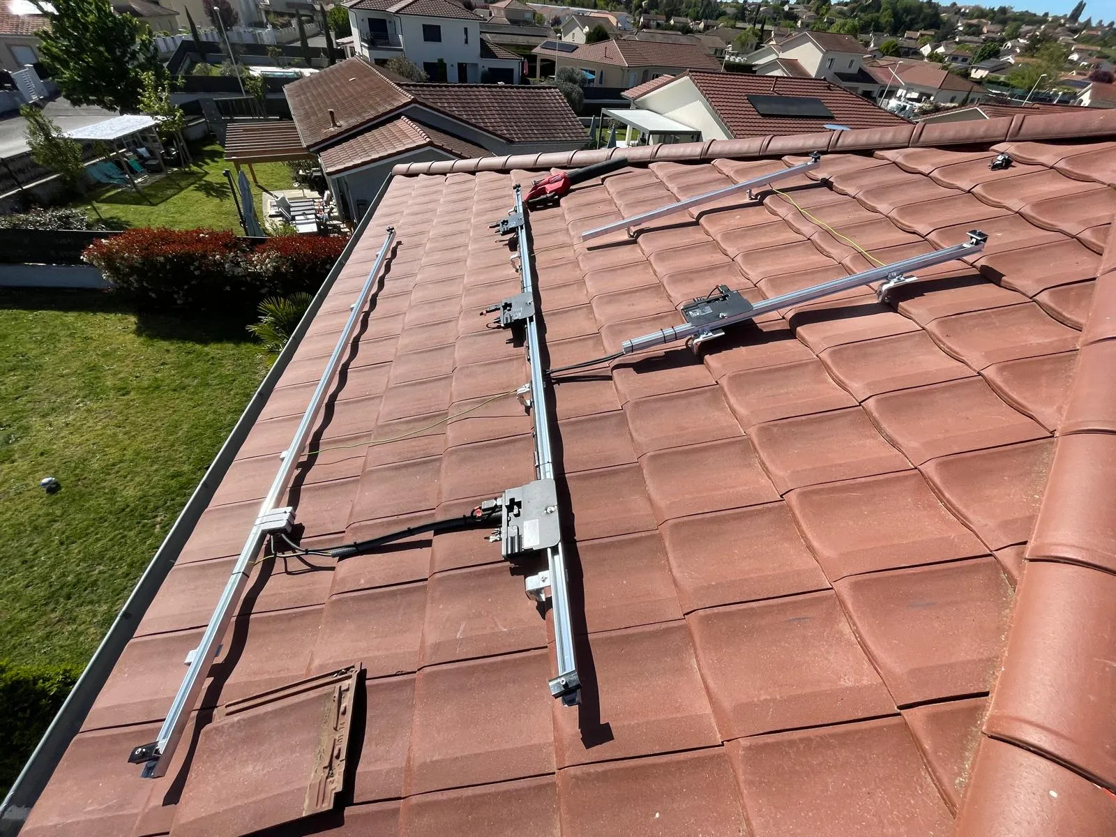 Installation solaire 5 kWc avec batterie à Charvieu-Chavagneux par A2C Énergies