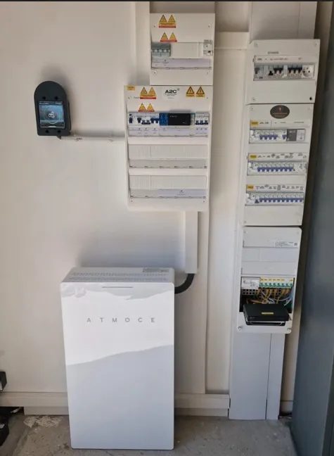 Installation solaire 5 kWc avec batterie à Charvieu-Chavagneux par A2C Énergies