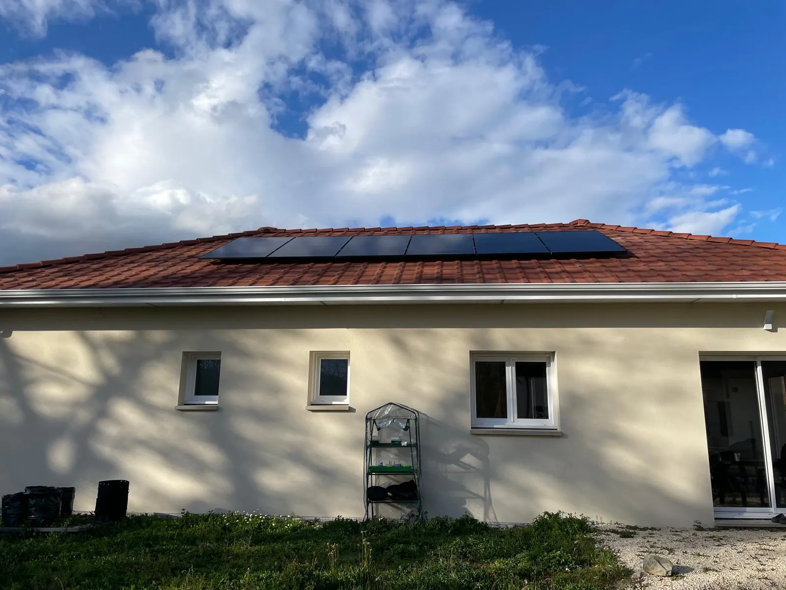 Installation solaire 4 kWc à Saint-André-le-Gaz par A2C Énergies