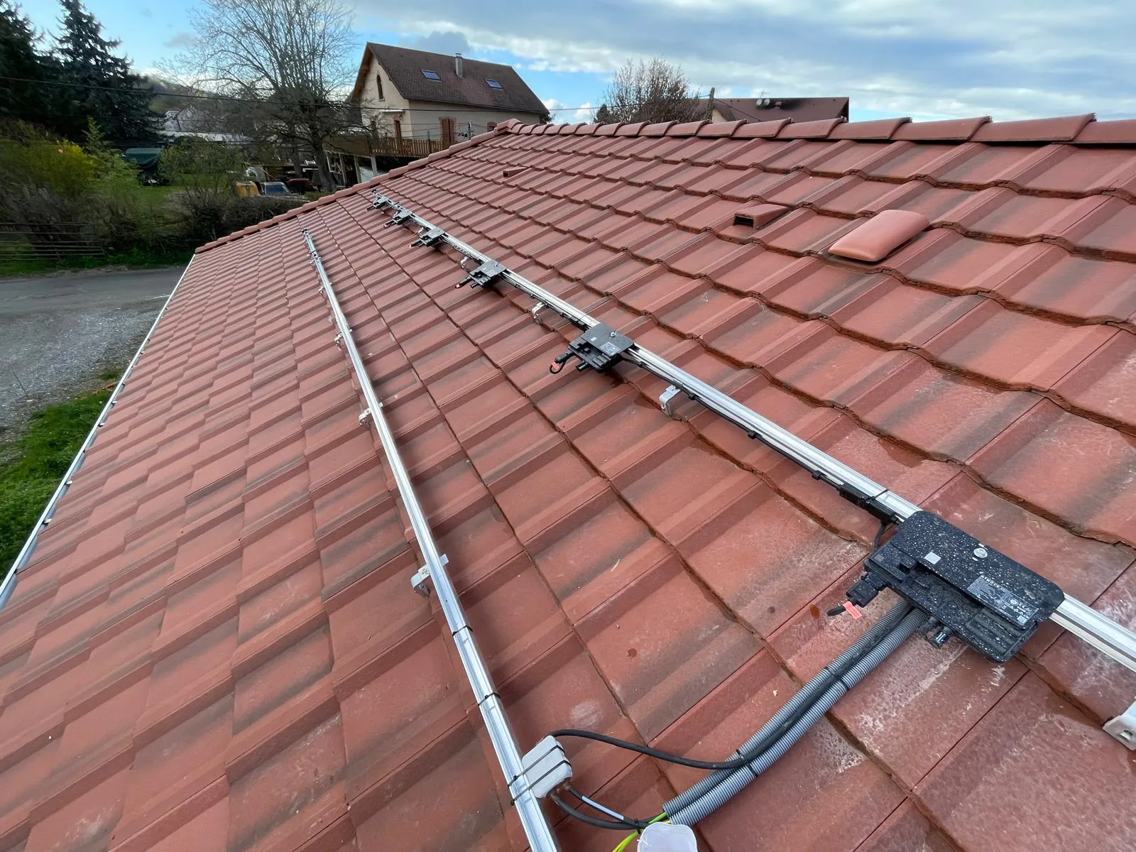 Installation solaire 4 kWc à Saint-André-le-Gaz par A2C Énergies