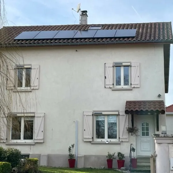 Panneaux photovoltaïque sur un toit