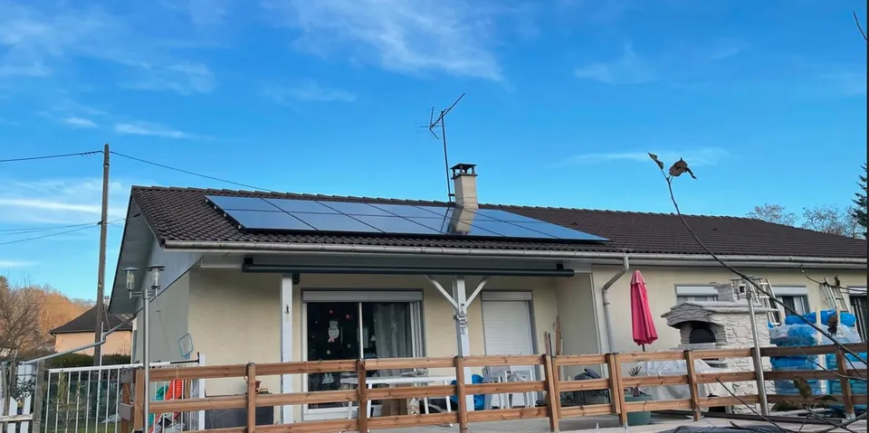 Installation de Panneaux Solaires 6 kWc à Saint-Clair-de-la-Tour (38)