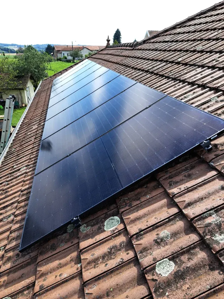 Installation d’une centrale photovoltaïque à Chèzeneuve