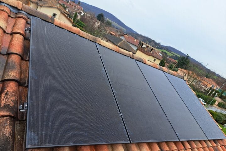 Panneaux photovoltaïque sur un toit