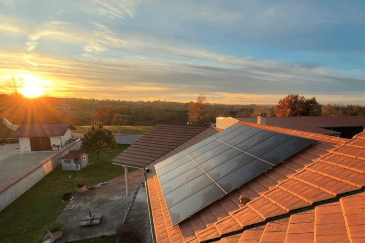 Installation photovoltaïque à Succieu