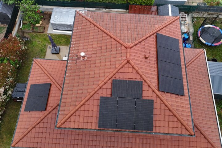 Installation solaire 5 kWc avec batterie à Charvieu-Chavagneux par A2C Énergies