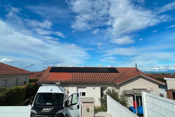 Installation solaire 4,5 kWc à Roche par A2C Énergies.