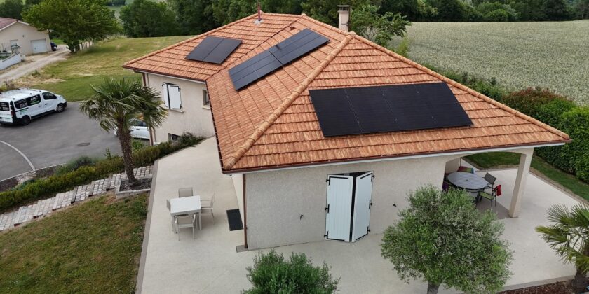 Installation de panneaux solaires photovoltaïques de 6 kWc à Saint-Agnin-sur-Bion par A2C Énergies